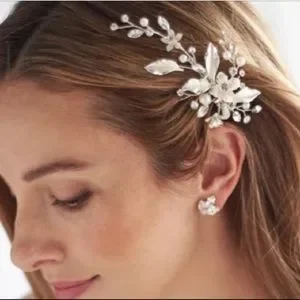 Dareth Colburn | Accessories | Dareth Colburn Pearl Floral  display picture 2